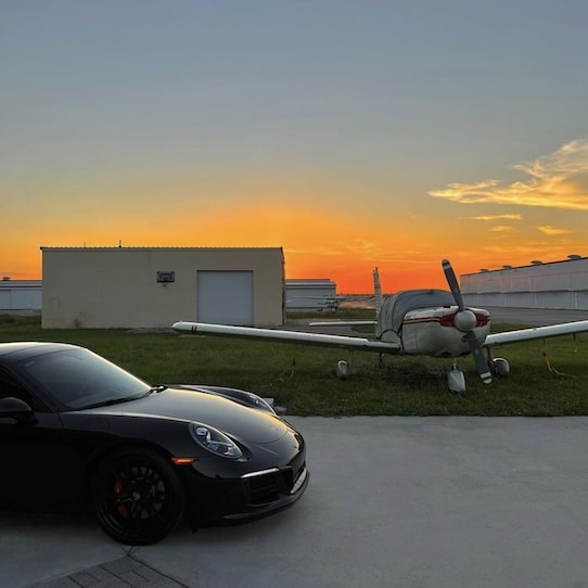 Ravi Porsche Plane